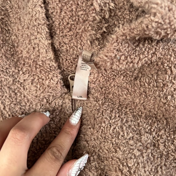 Skims cozy set top is L pants are S/M - Picture 6 of 6